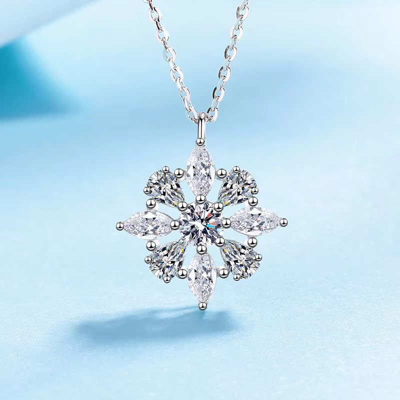 Marquise Luxury Pendant for Women, PT950 Platinum Inlaid 3.1 Carat Moissanite, suitable for daily wear and high-end gift giving