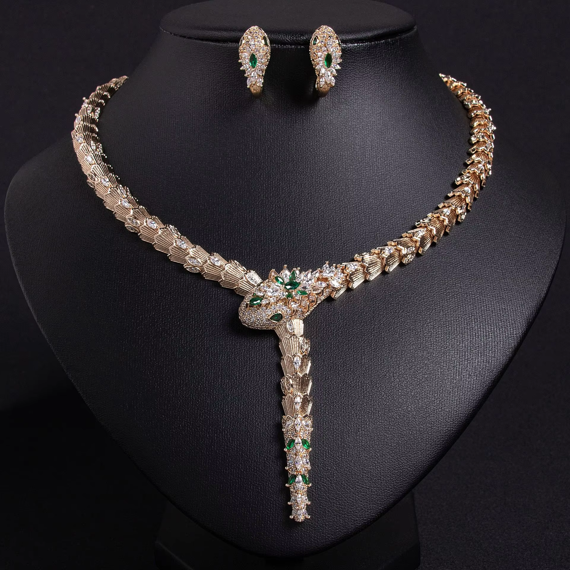 Fashion Micro Zircon Serpentine Snake Necklace And Earring Jewelry Set for Women Elegant Banquet High Spirit Accessory Combo