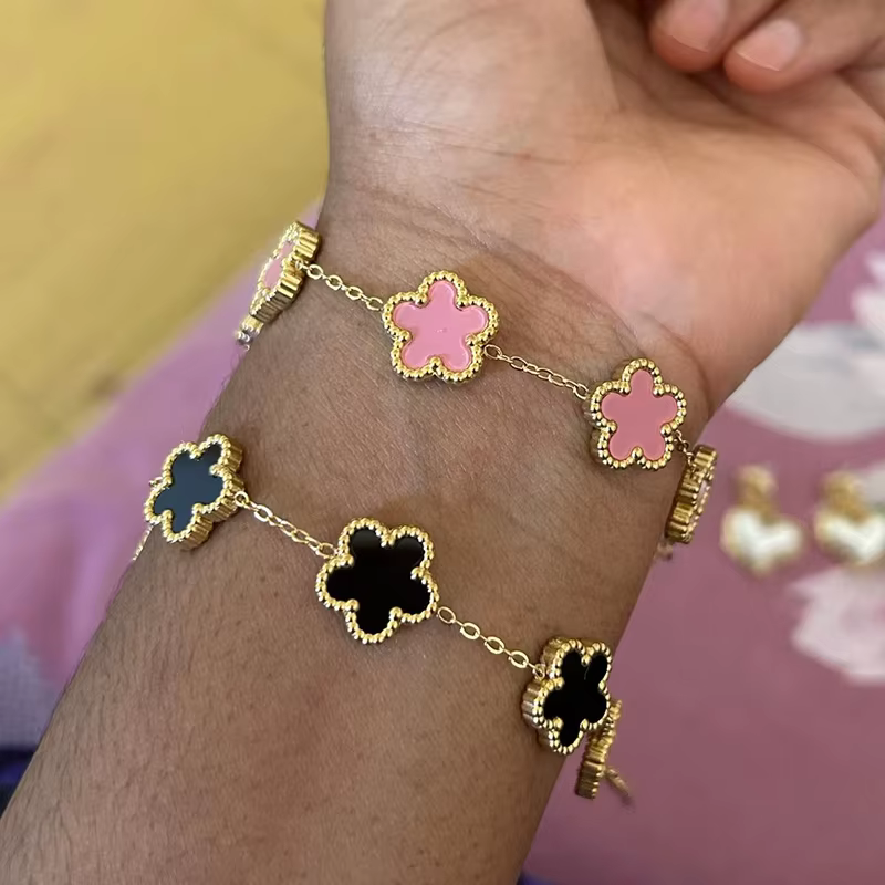 Clover Women's Hand Bracelets Flower Mothers Day Double Sided Stainless Steel Bracelet Charm Fashion Jewelry Accessories Gifts